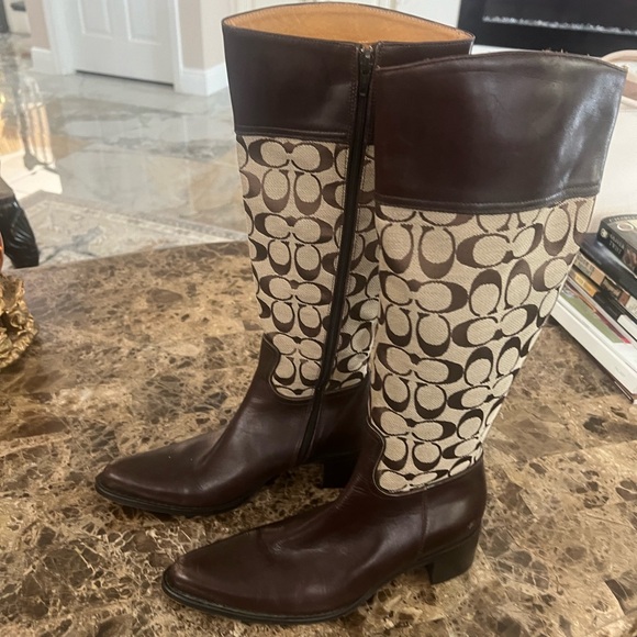 Gorgeous Coach signature riding boots - Picture 8 of 8